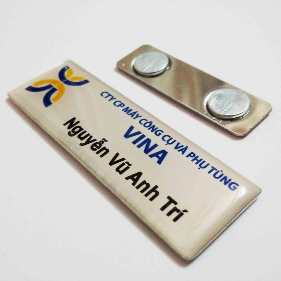 In bảng tên nhân viên in UV