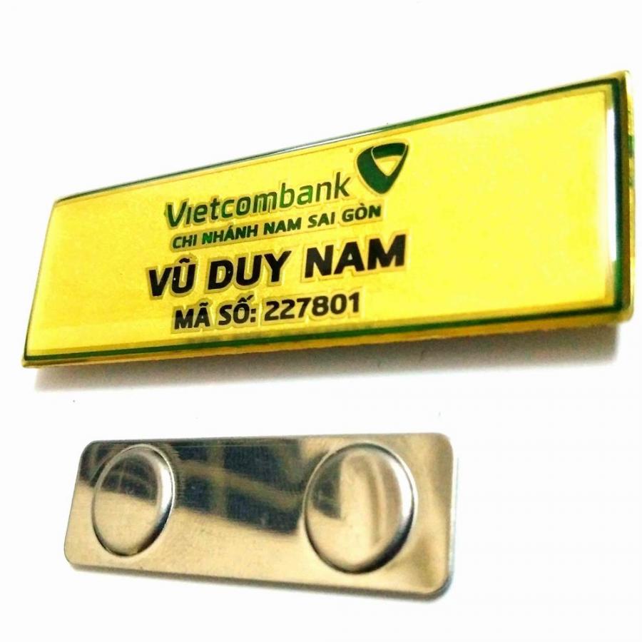 Bảng khắc tên nhân viên Laser