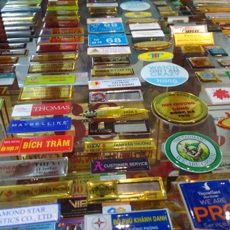 Bảng tên mica